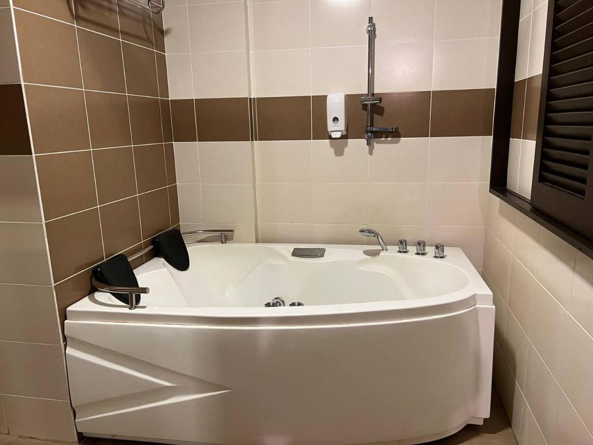 Homestay Melaka B Lagoon Studio Apartment Free Waterpark Tickets Kampong Bukit Beruang Εξωτερικό φωτογραφία